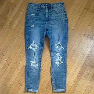 American Eagle Outfitters Light Blue Distressed Ankle Jeans